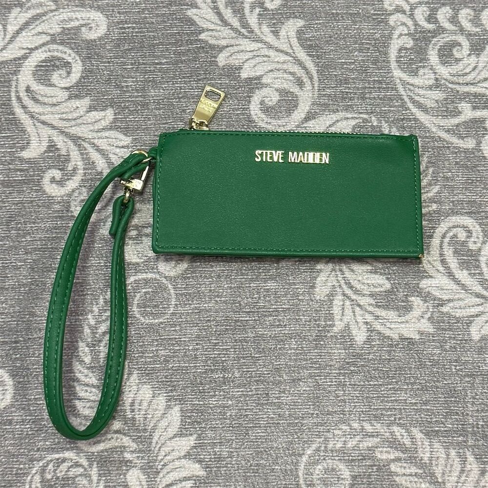 Steve Madden Women's Green Wristlet Wallet Cardholder Zippered